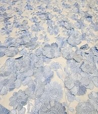 Кружево на сетке 3Д голубое